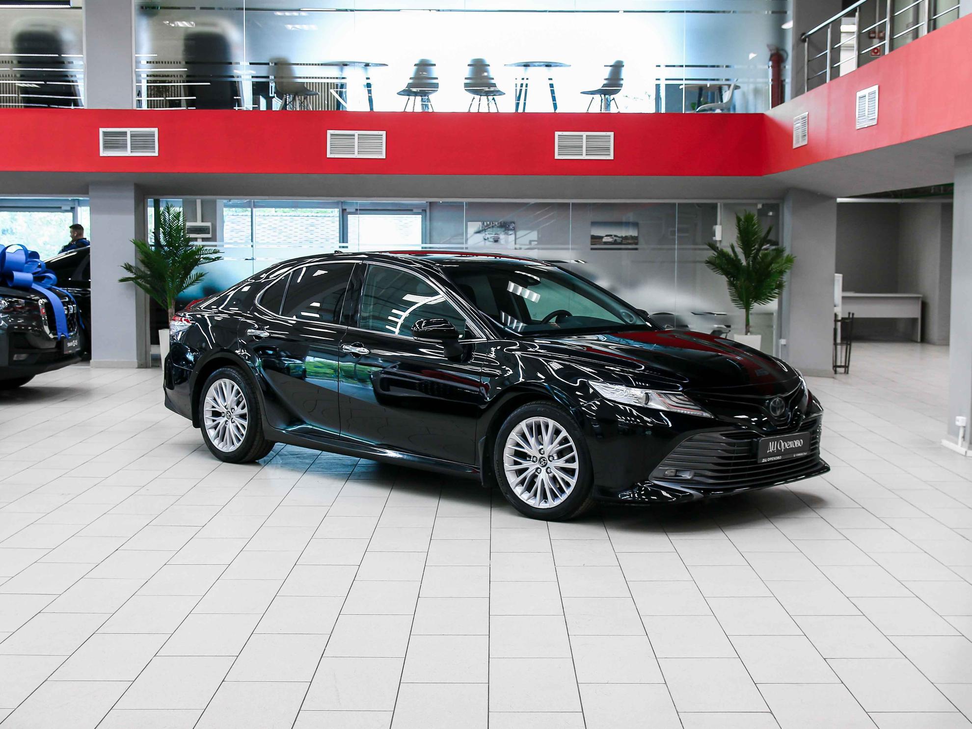 Toyota Camry 2018, черный, ДЦ Орехово