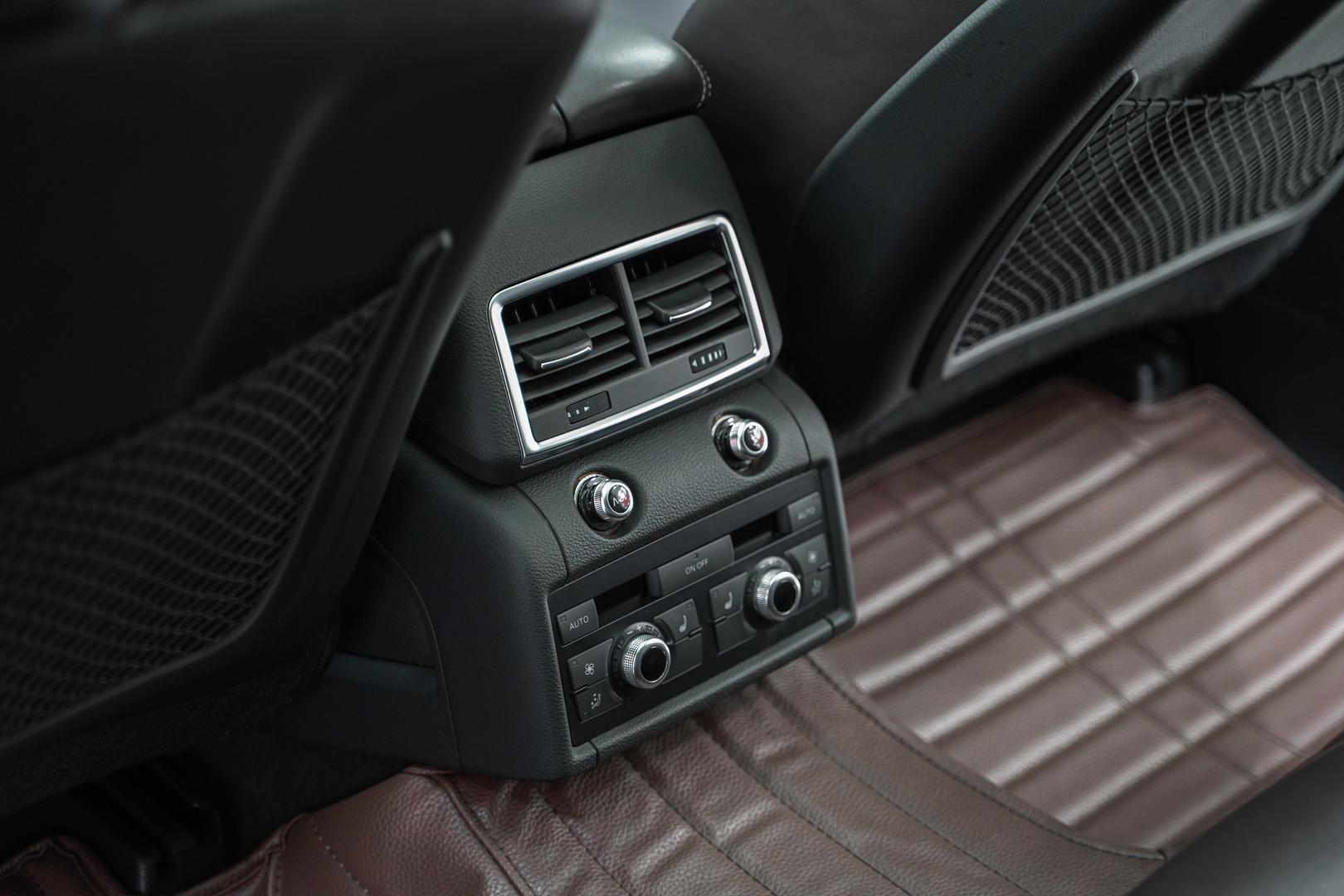 Audi Q7 2012, белый, ДЦ Орехово
