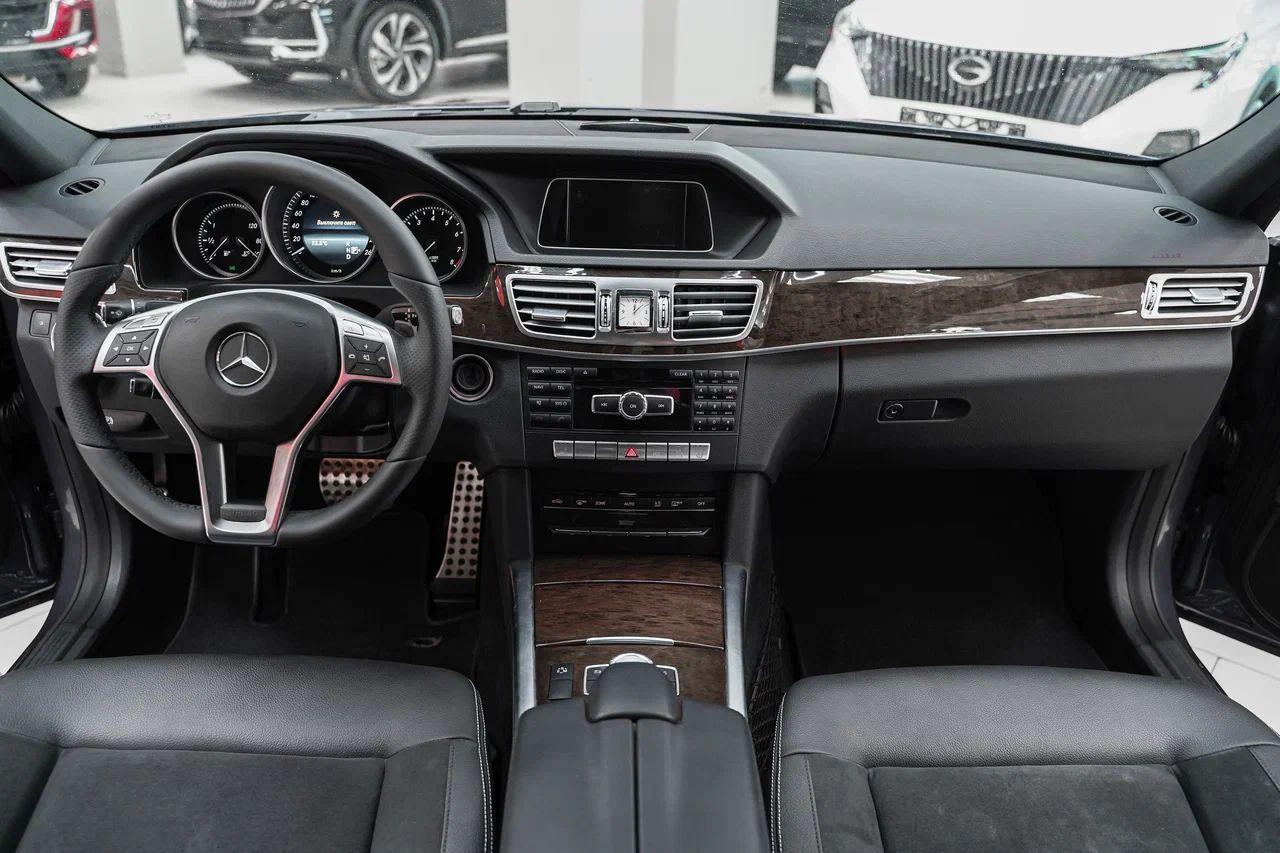 Mercedes-Benz E-Класс 2014, синий, ДЦ Орехово