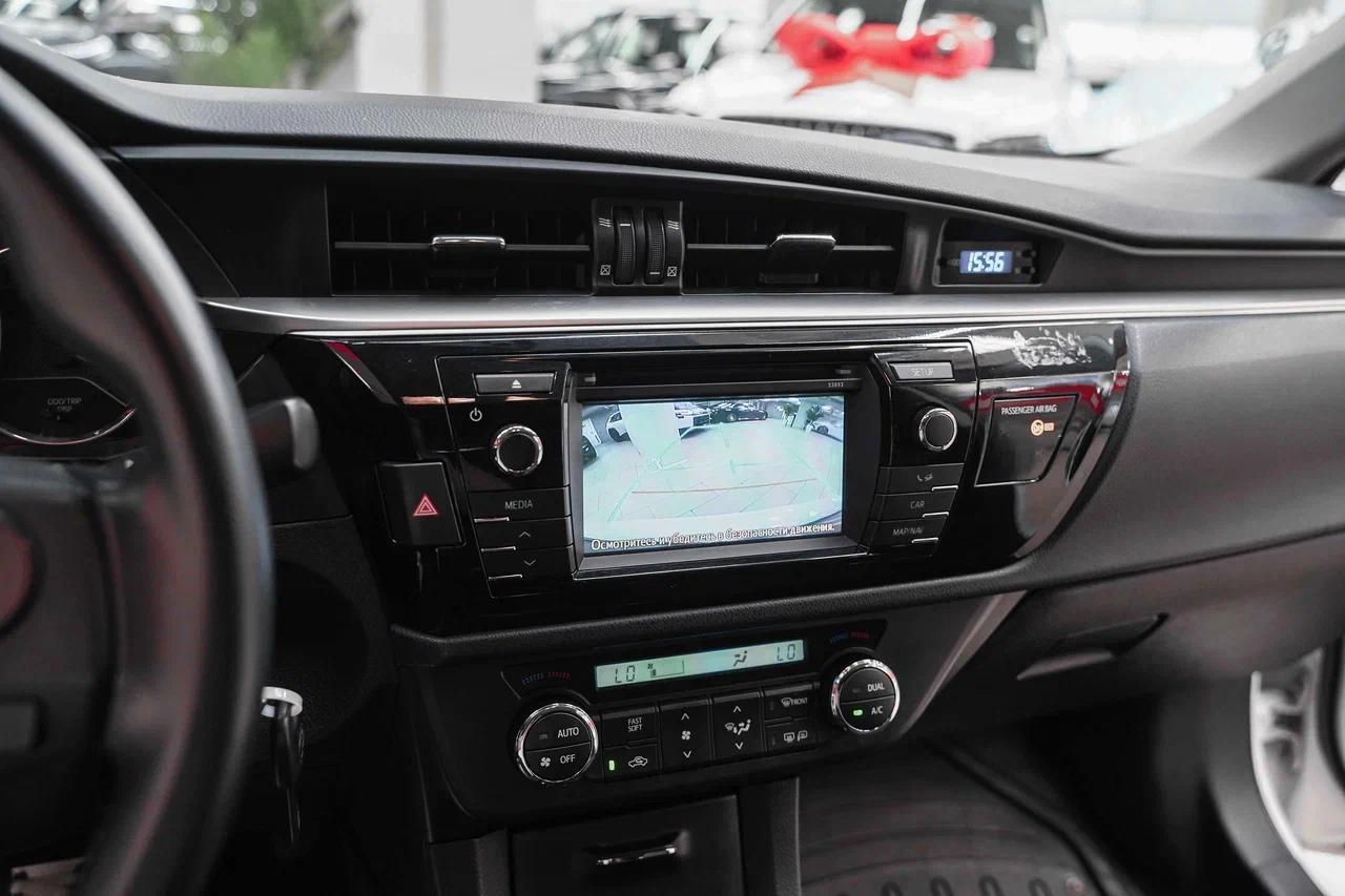 Toyota Corolla 2013, белый, ДЦ Орехово