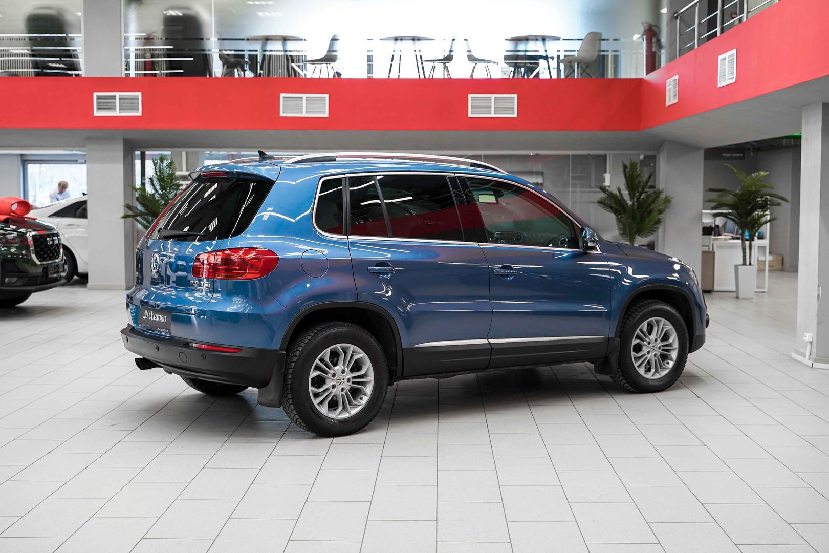 Volkswagen Tiguan 2011, синий, ДЦ Орехово