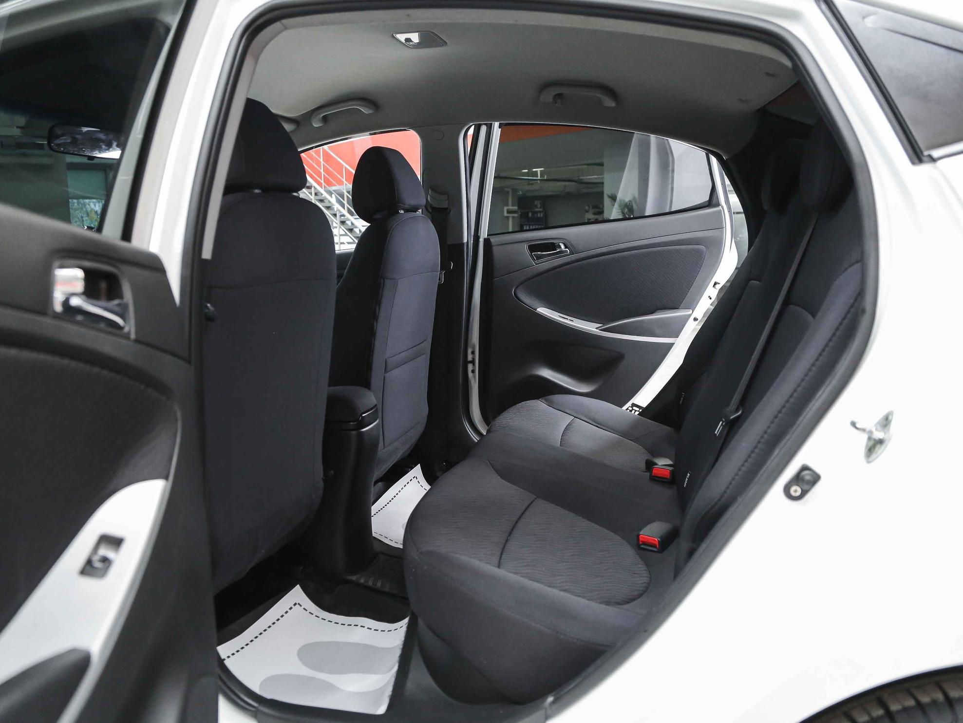 Hyundai Solaris 2014, белый, ДЦ Орехово