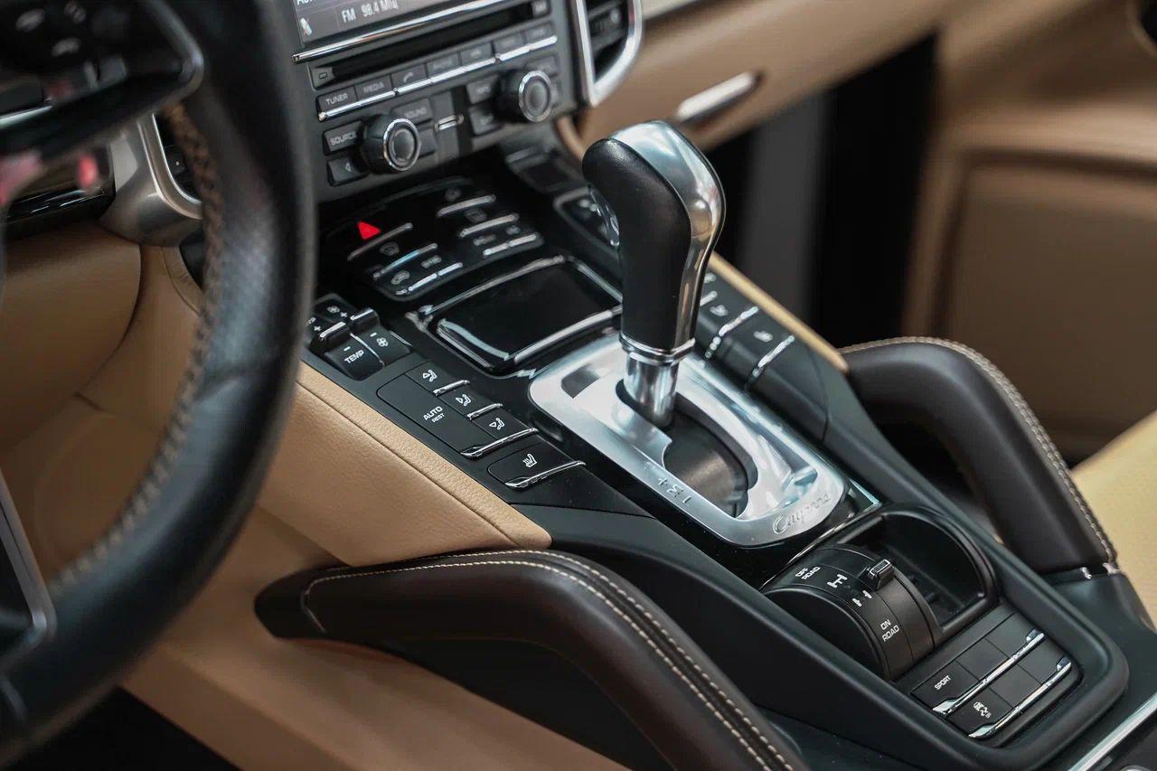 Porsche Cayenne 2014, черный, ДЦ Орехово