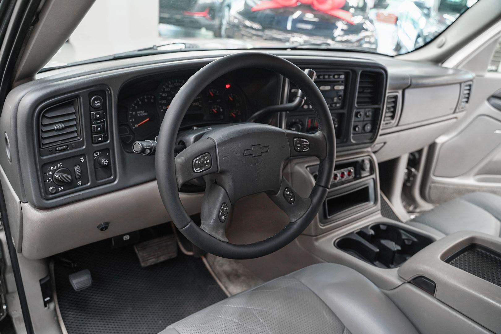 Chevrolet Tahoe 2002, серый, ДЦ Орехово