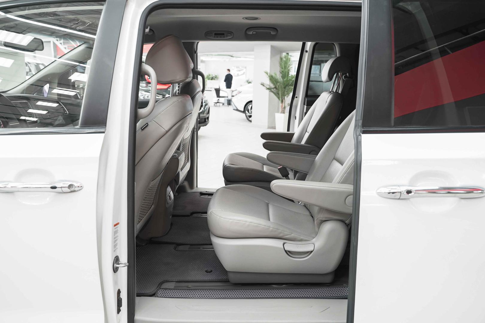 Kia Carnival 2019, белый, ДЦ Орехово