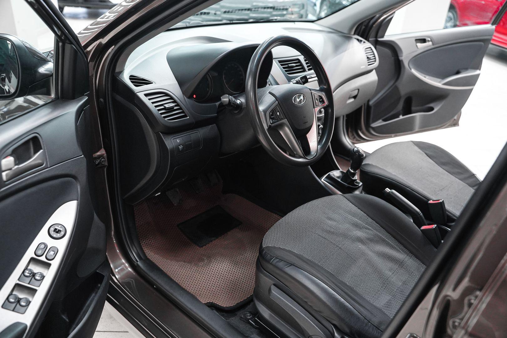 Hyundai Solaris 2014, коричневый, ДЦ Орехово