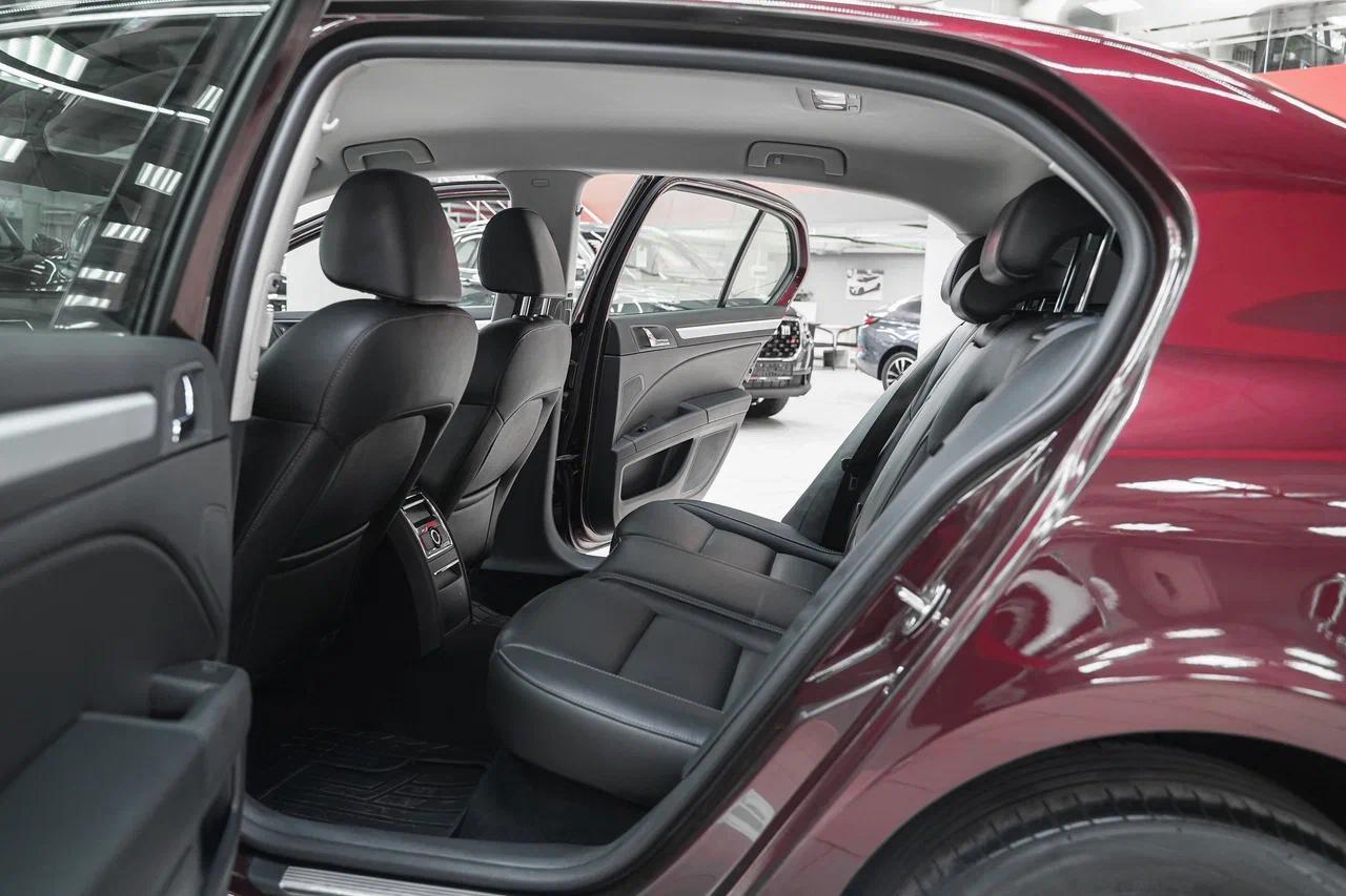 Skoda Superb 2014, пурпурный, ДЦ Орехово