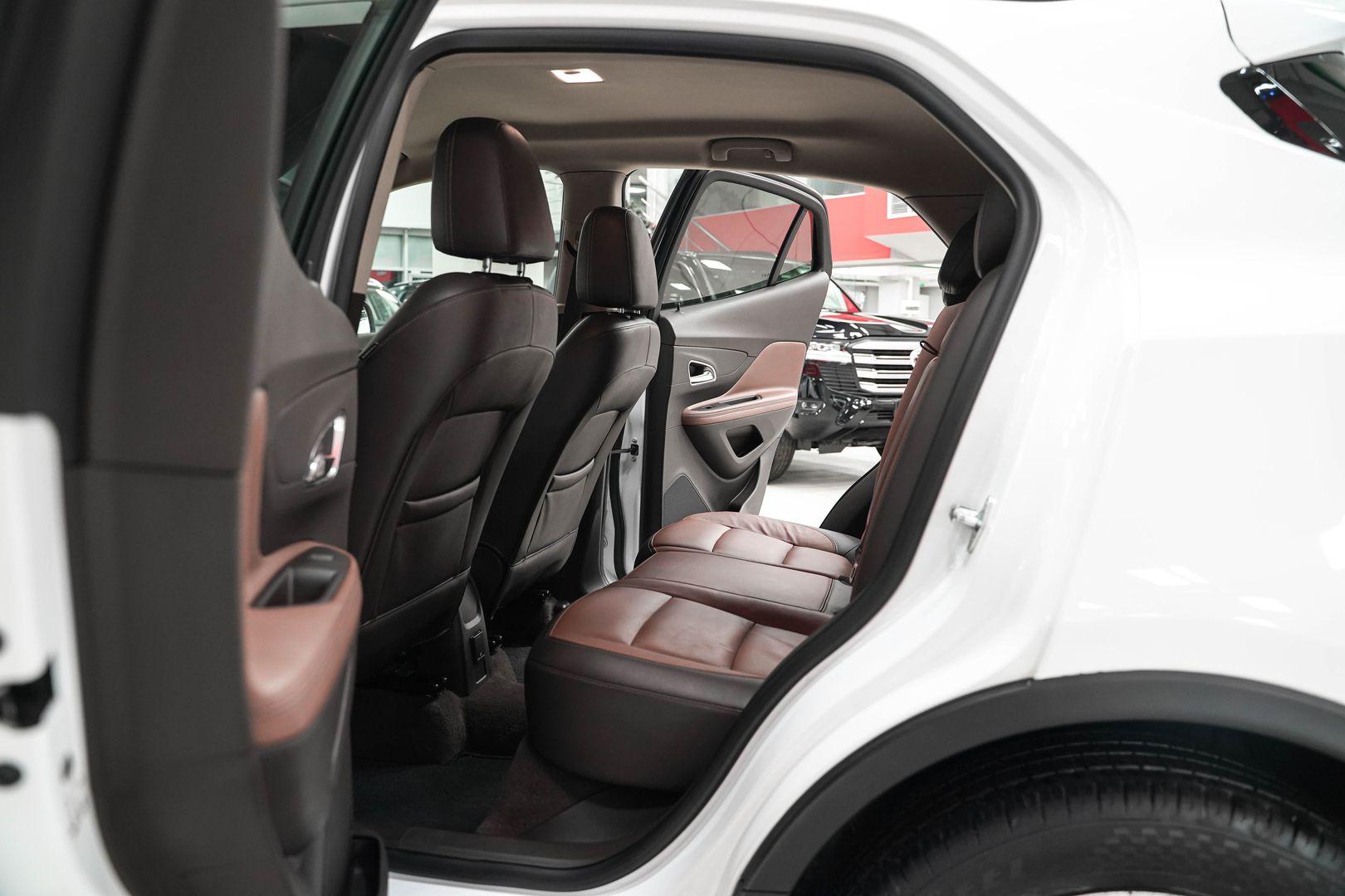 Opel Mokka 2012, белый, ДЦ Орехово
