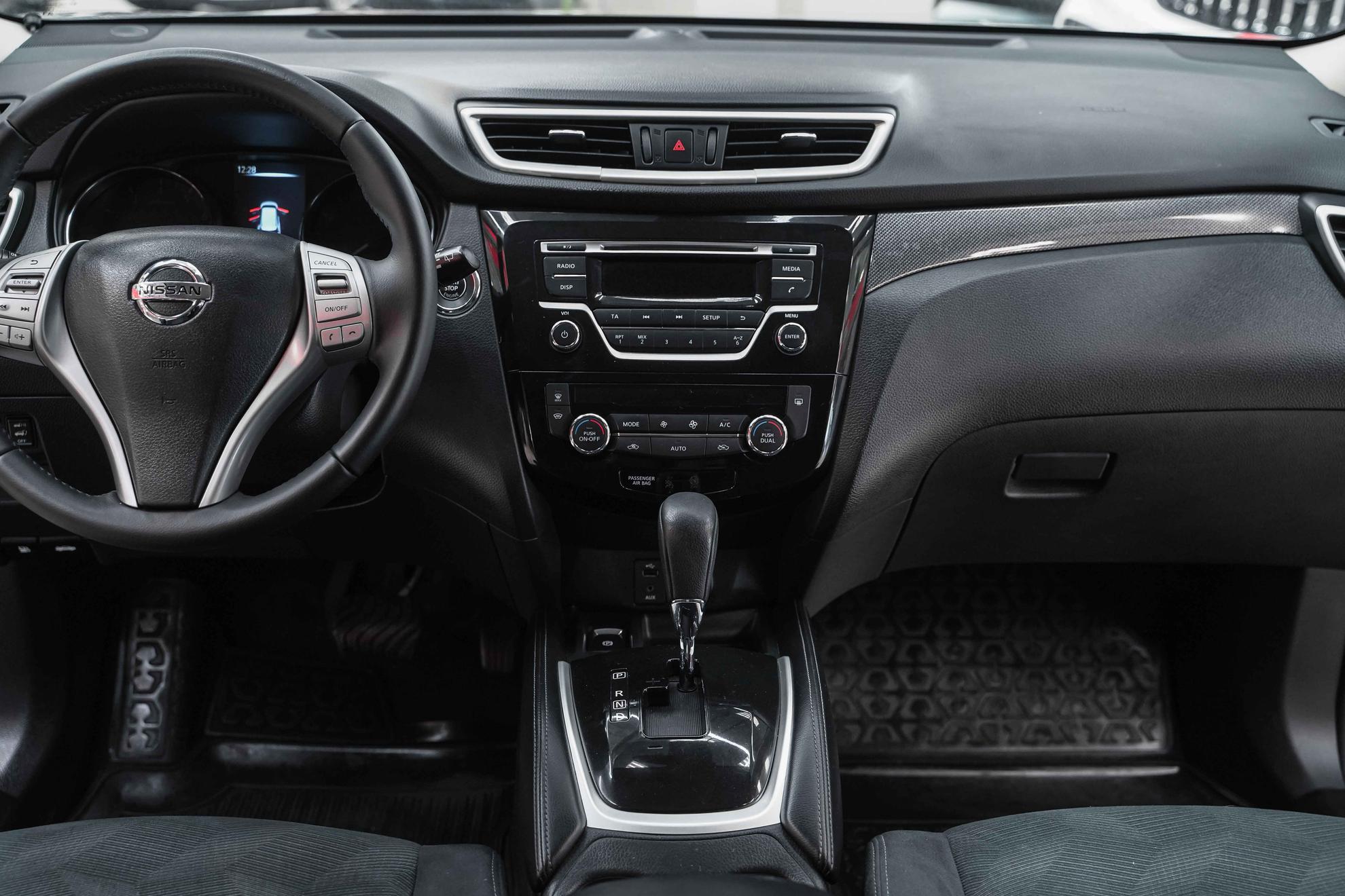 Nissan X-Trail 2016, серый, ДЦ Орехово