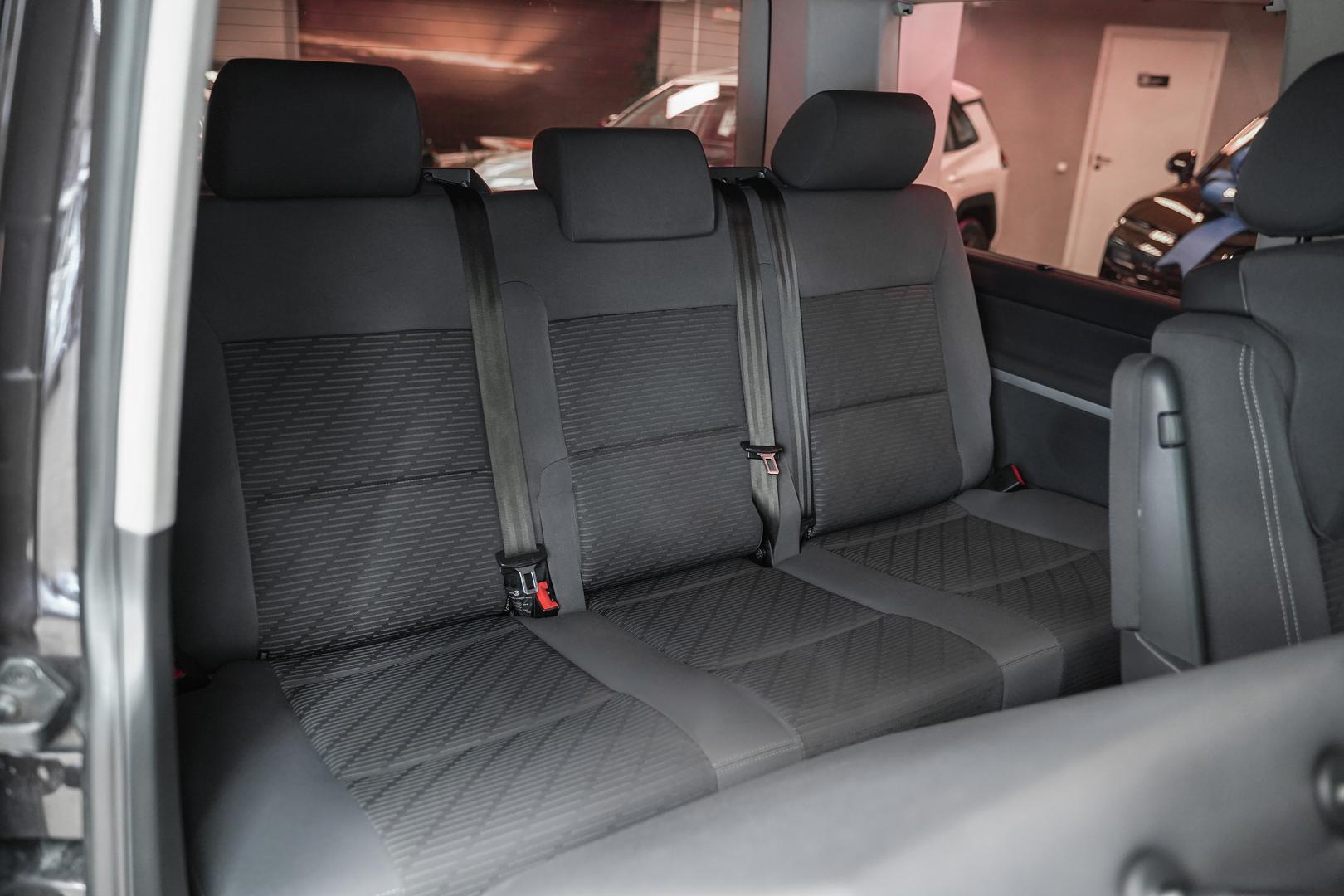 Volkswagen Multivan 2014, пурпурный, ДЦ Орехово