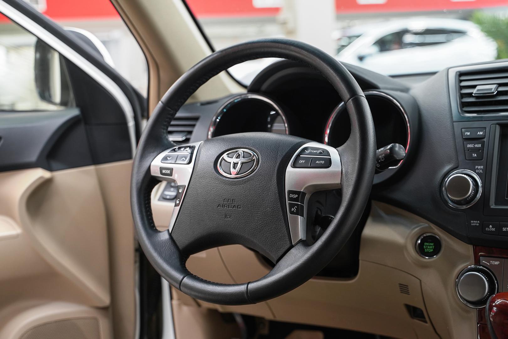 Toyota Highlander 2011, белый, ДЦ Орехово