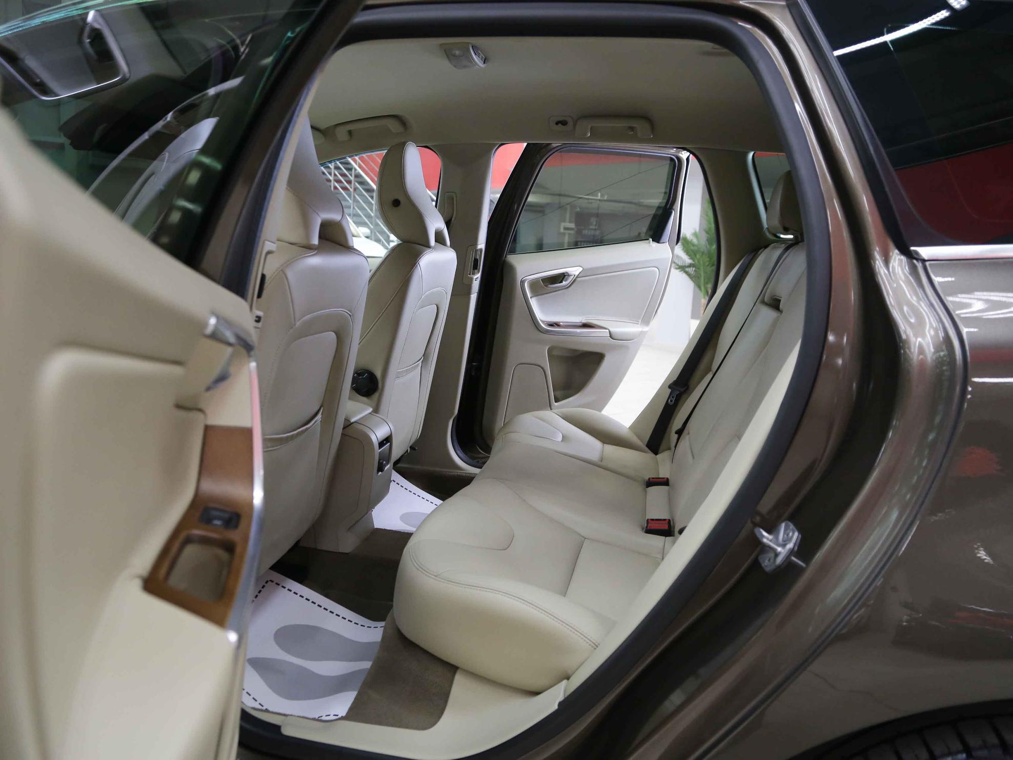 Volvo XC60 2013, коричневый, ДЦ Орехово