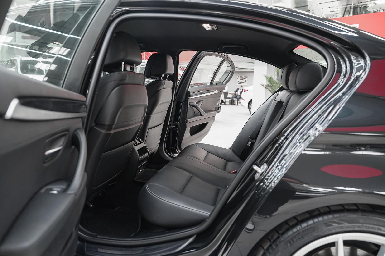 BMW 5 серии 2016, черный, ДЦ Орехово