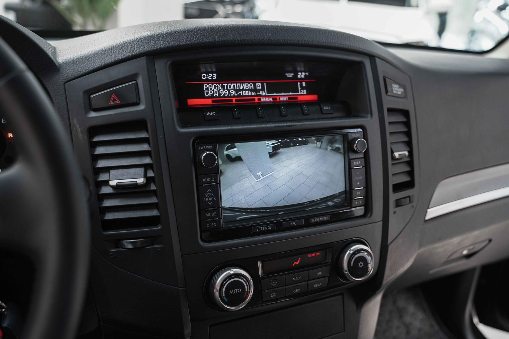 Mitsubishi Pajero 2013, черный, ДЦ Орехово