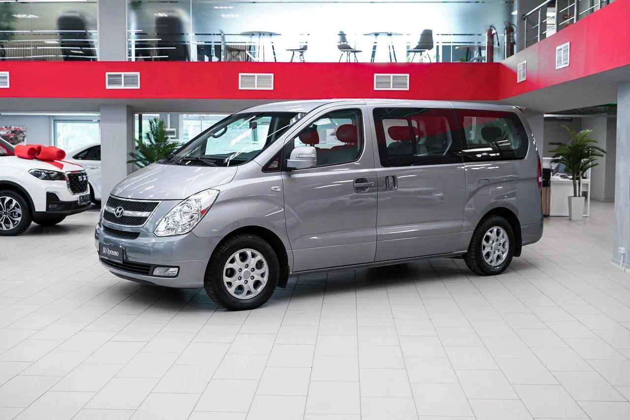 Hyundai Grand Starex 2014, серый, ДЦ Орехово