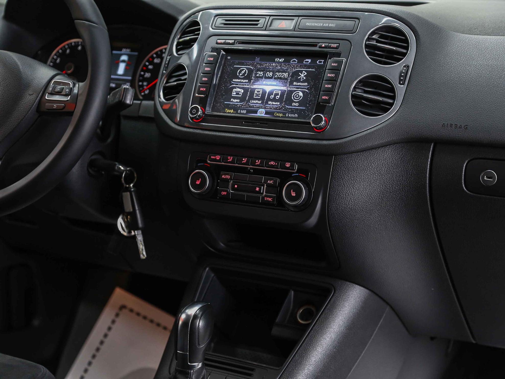 Volkswagen Tiguan 2013, белый, ДЦ Орехово