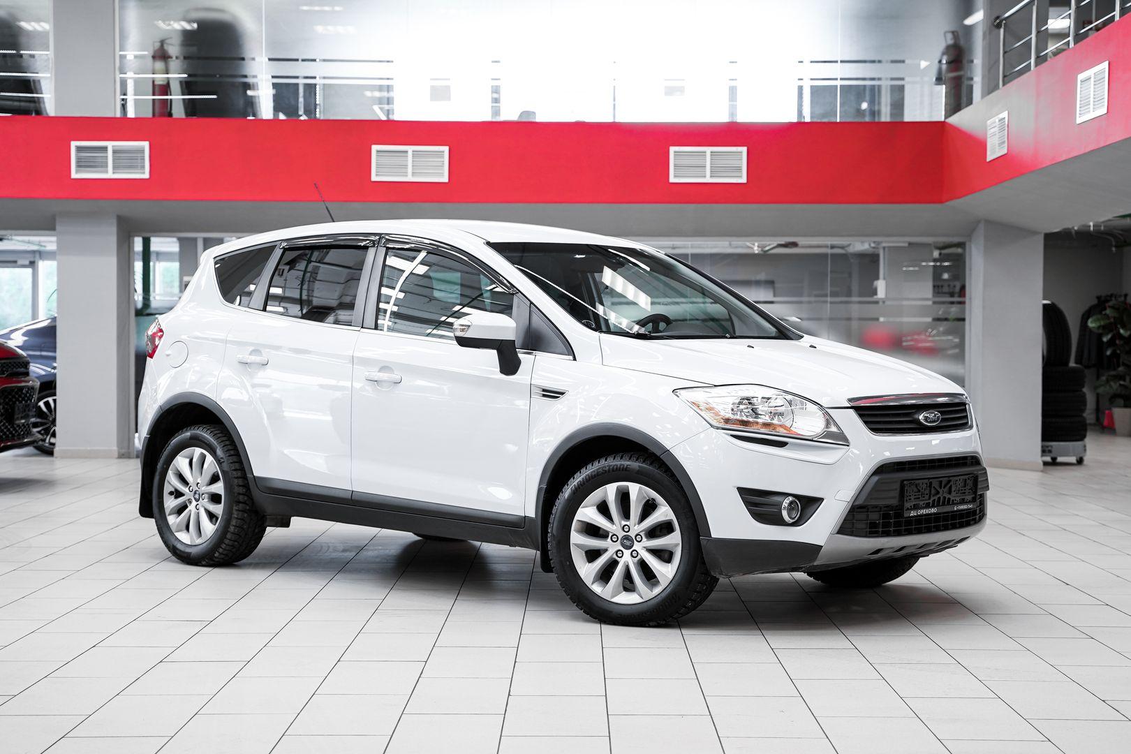 Ford Kuga 2012, белый, ДЦ Орехово