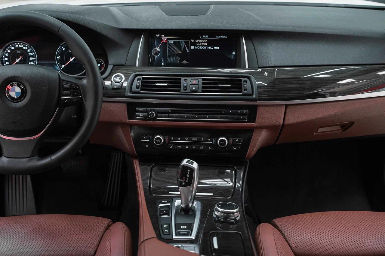 BMW 5 серии 2016, белый, ДЦ Орехово