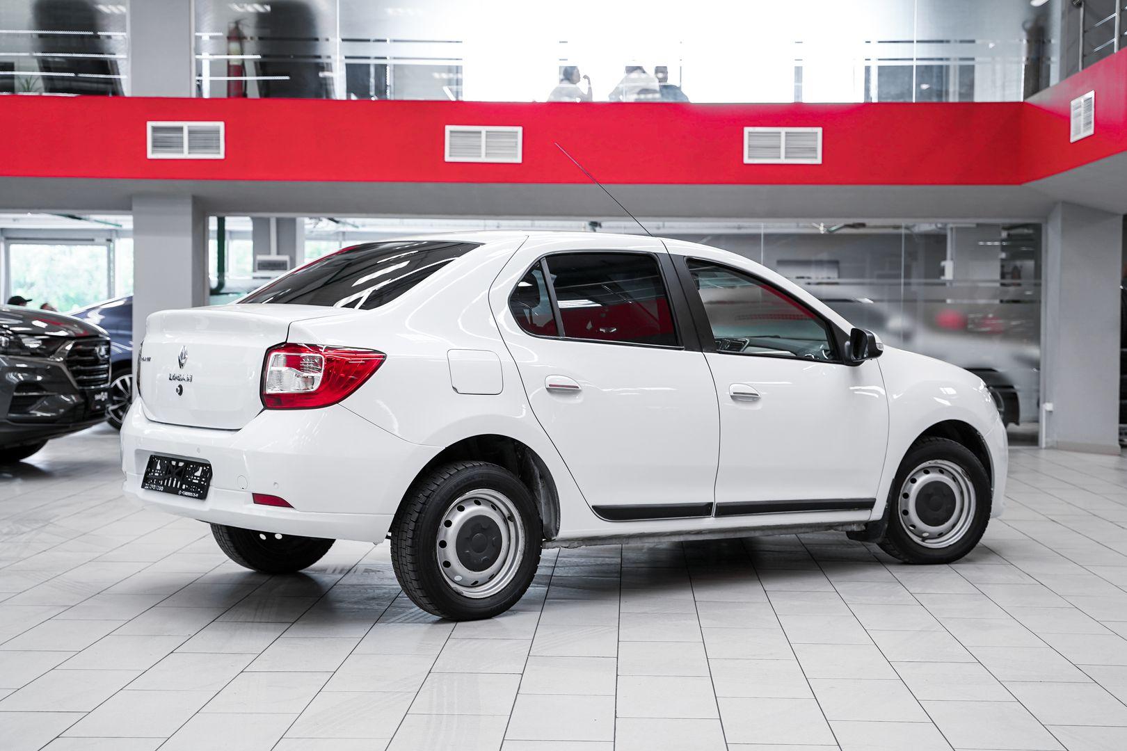 Renault Logan 2014, белый, ДЦ Орехово