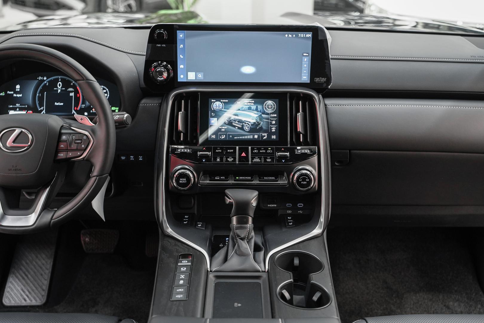 Lexus LX 2025, черный, ДЦ Орехово