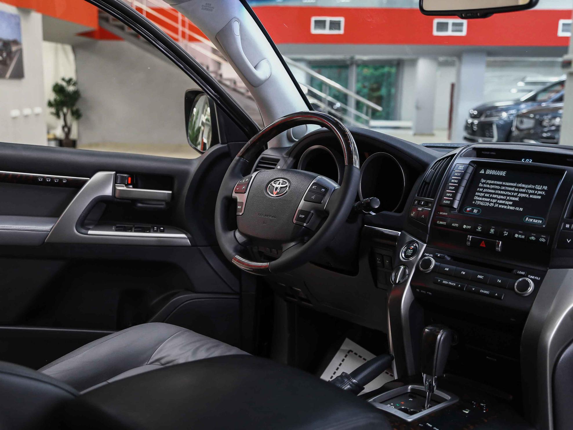 Toyota Land Cruiser 2009, черный, ДЦ Орехово