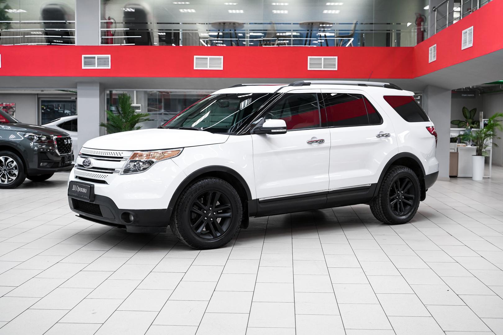 Ford Explorer 2013, белый, ДЦ Орехово
