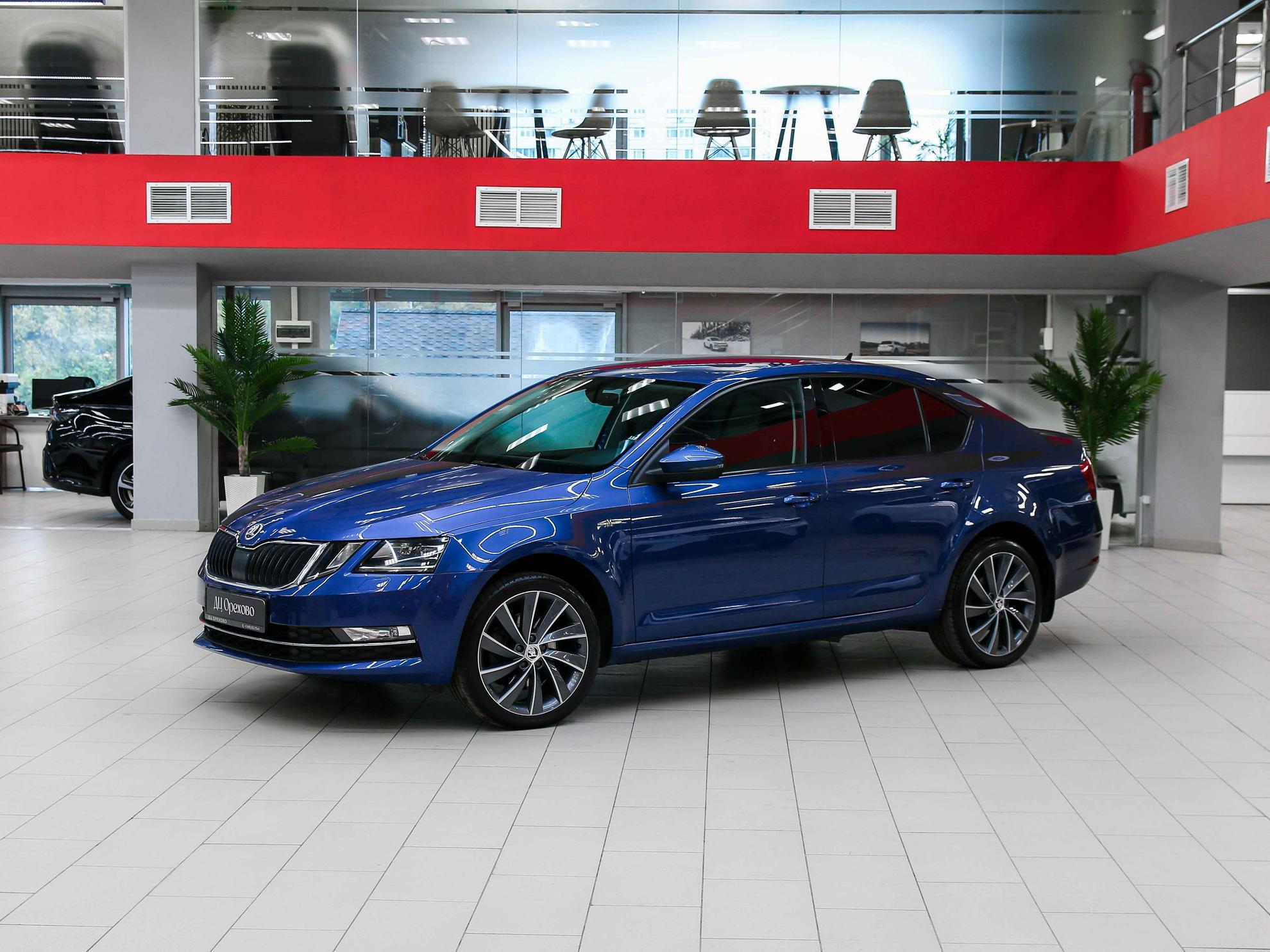 Skoda Octavia 2020, синий, ДЦ Орехово
