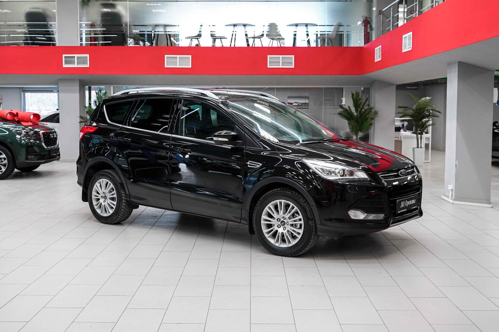 Ford Kuga 2013, черный, ДЦ Орехово