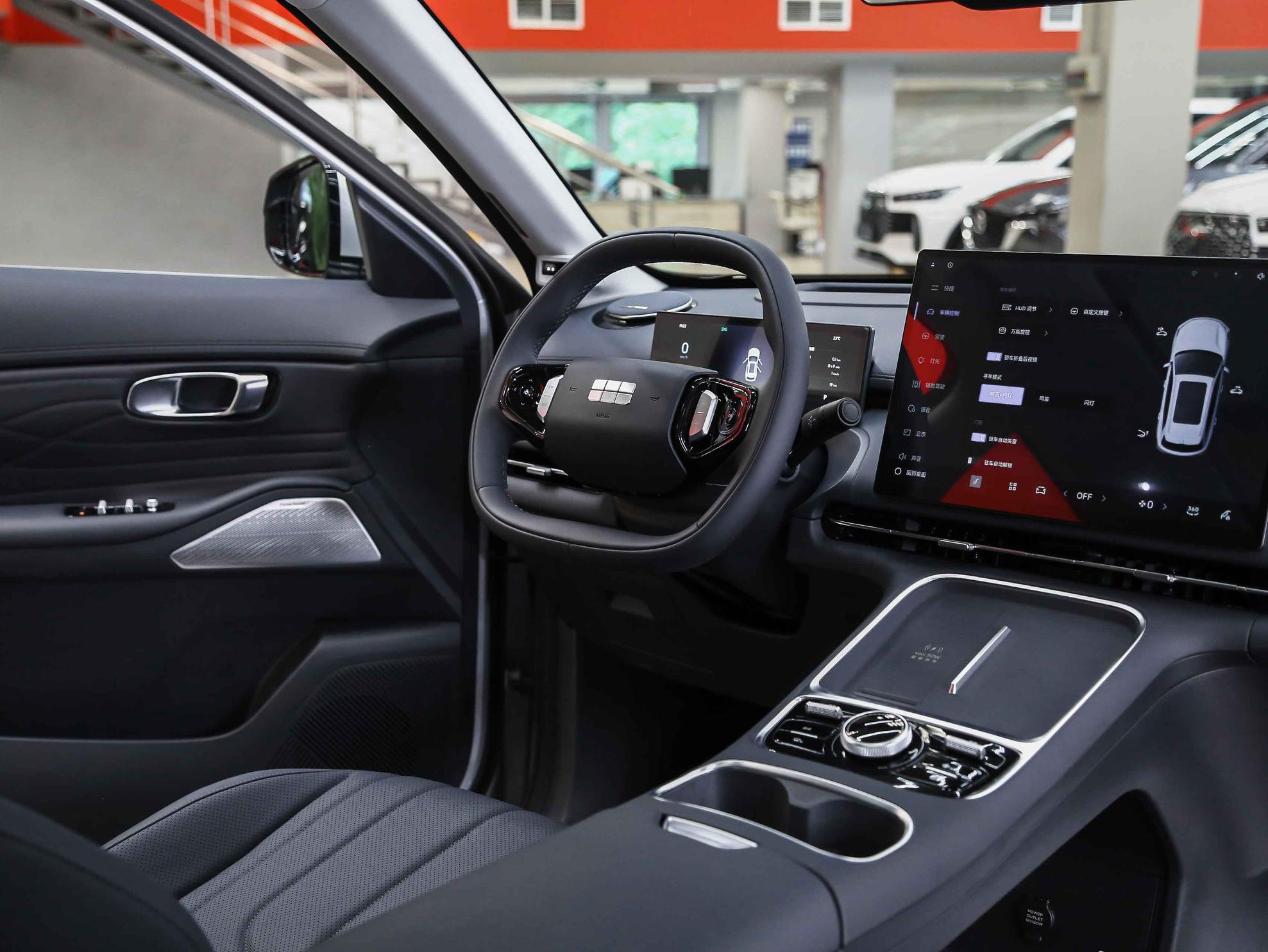 Geely Galaxy Starship 7 2025, серый, ДЦ Орехово