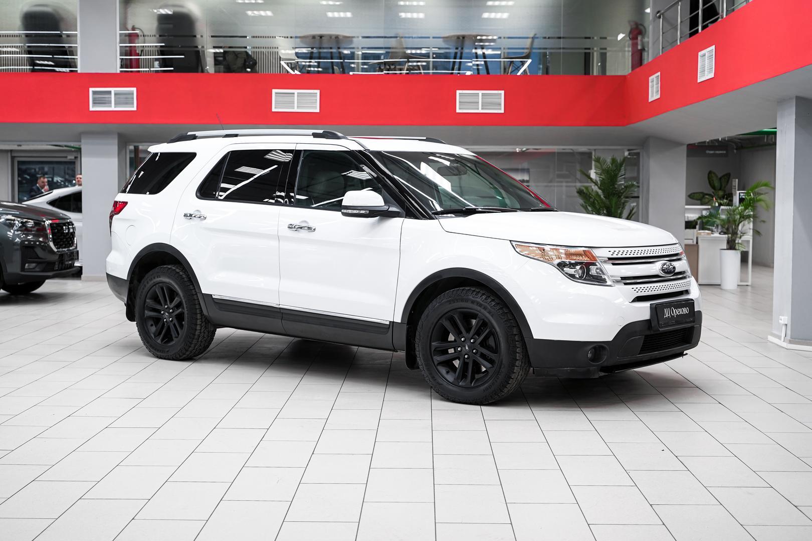 Ford Explorer 2013, белый, ДЦ Орехово