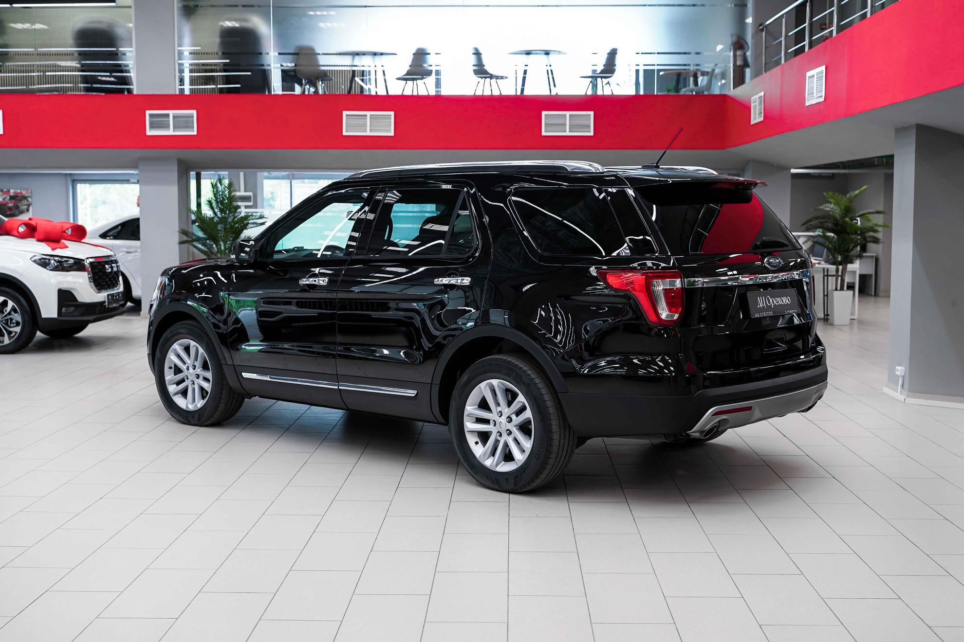Ford Explorer 2016, черный, ДЦ Орехово