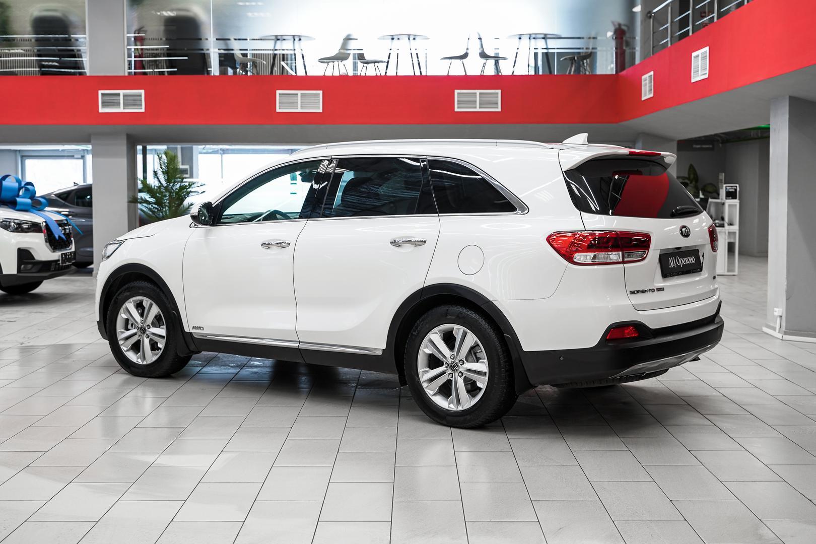 Kia Sorento 2016, белый, ДЦ Орехово