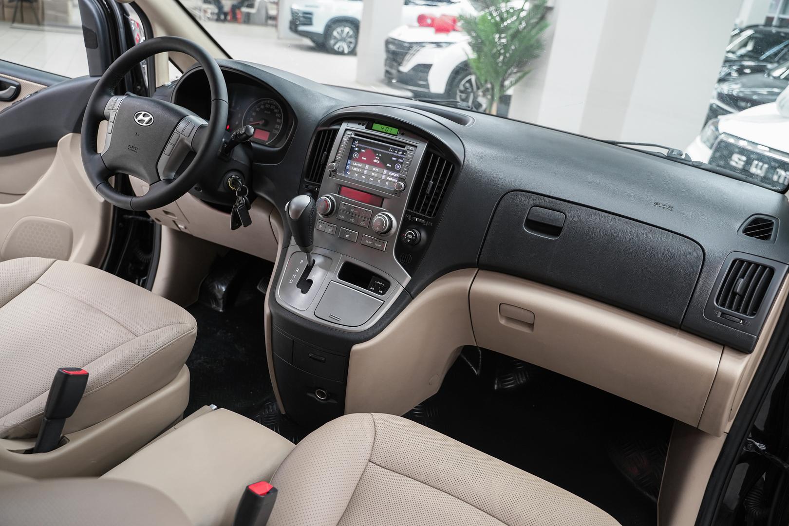 Hyundai Grand Starex 2012, черный, ДЦ Орехово