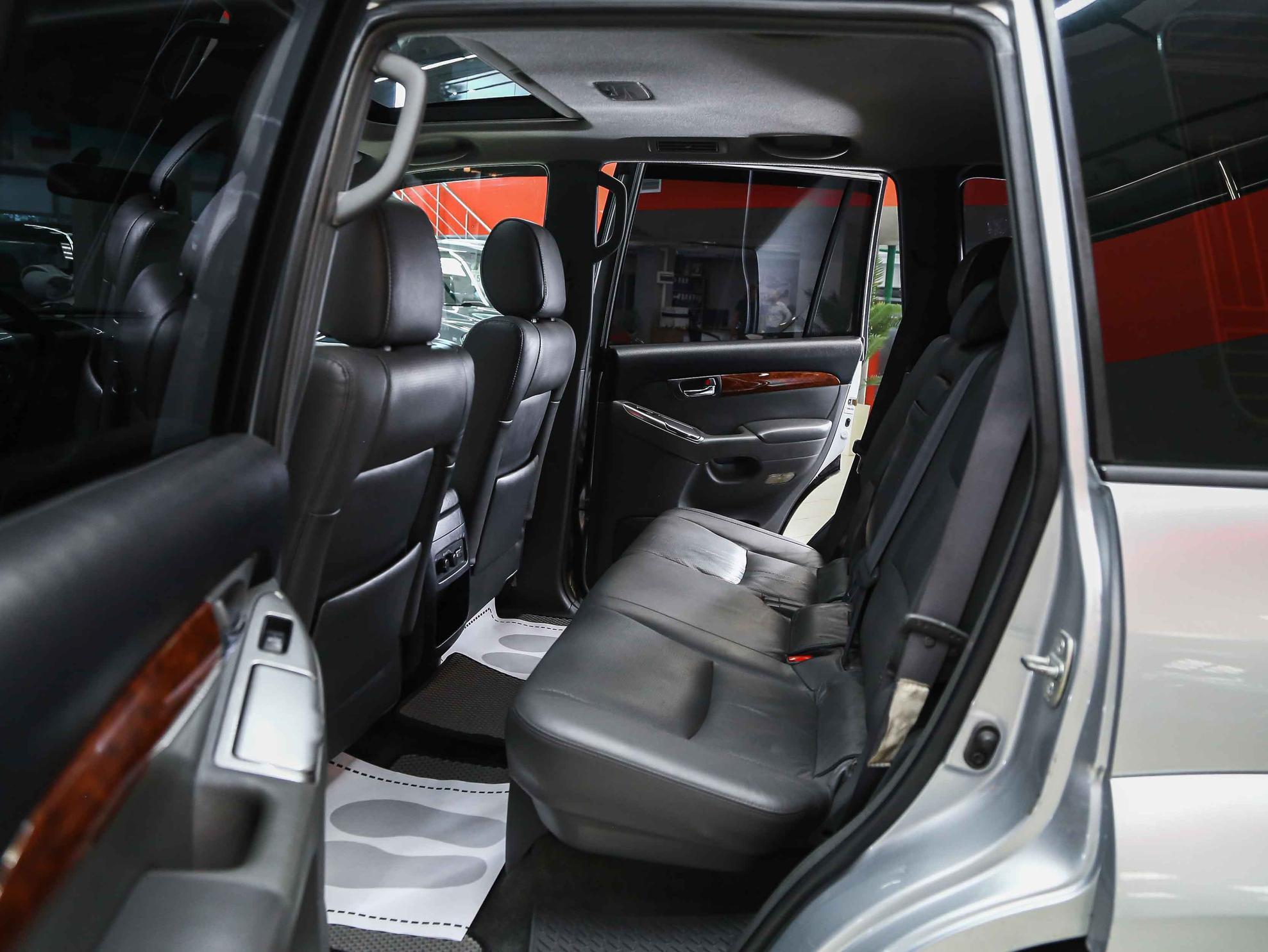 Toyota Land Cruiser Prado 2005, серебряный, ДЦ Орехово