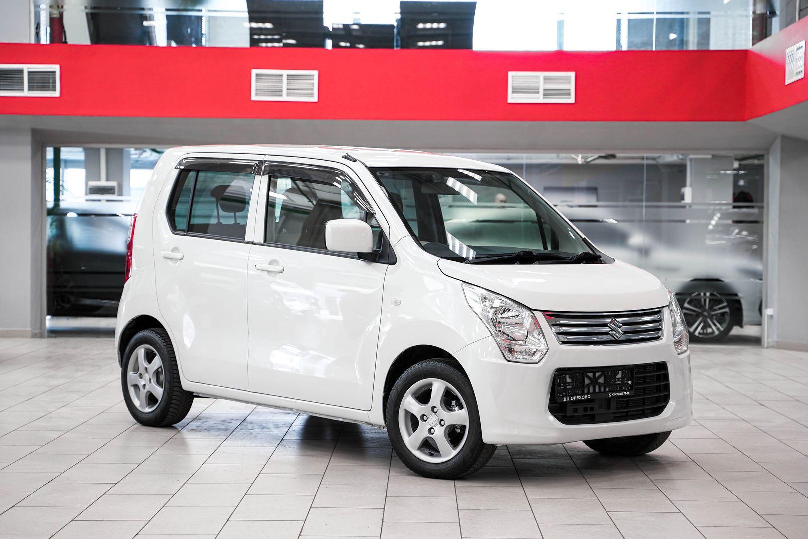 Suzuki Wagon R 2013, белый, ДЦ Орехово