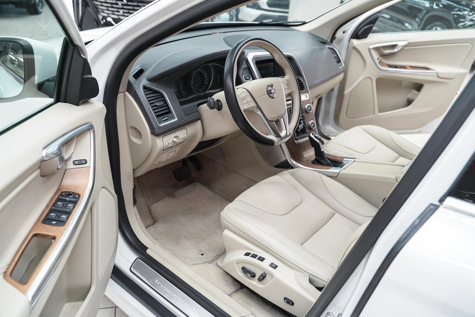 Volvo XC60 2014, белый, ДЦ Орехово