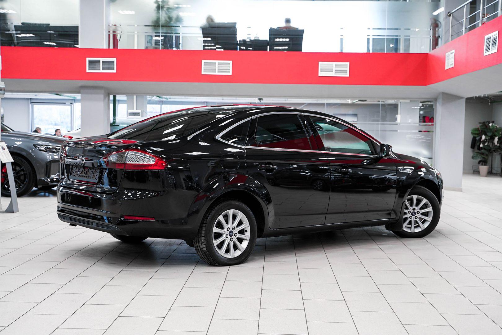 Ford Mondeo 2013, черный, ДЦ Орехово