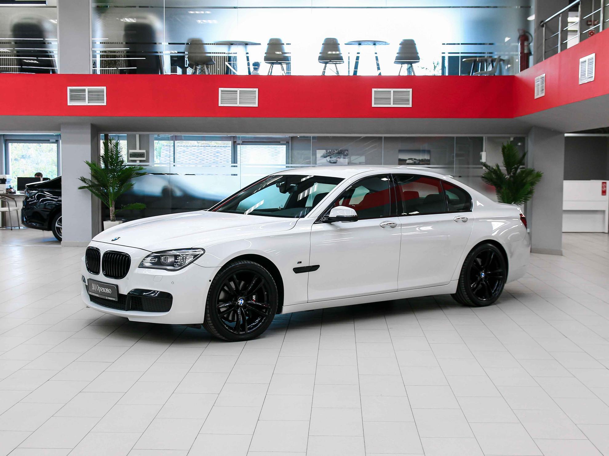 BMW 7 серии 2014, белый, ДЦ Орехово