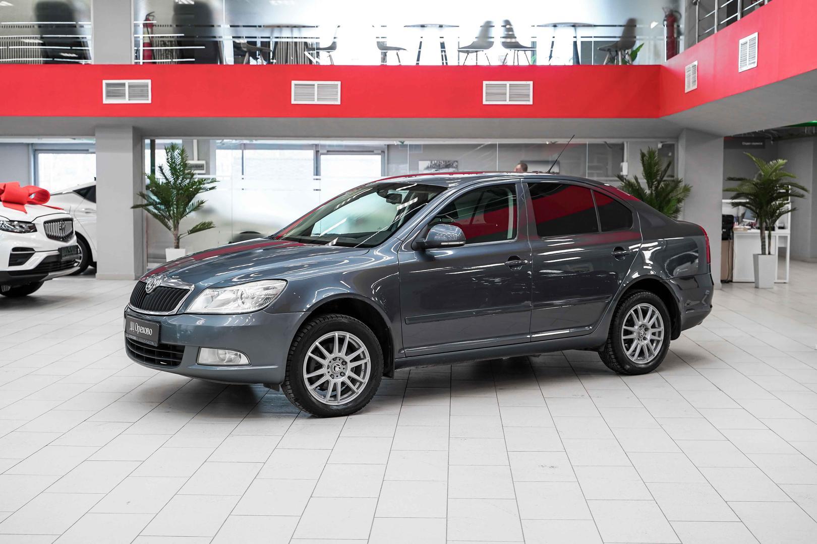 Skoda Octavia 2010, серый, ДЦ Орехово