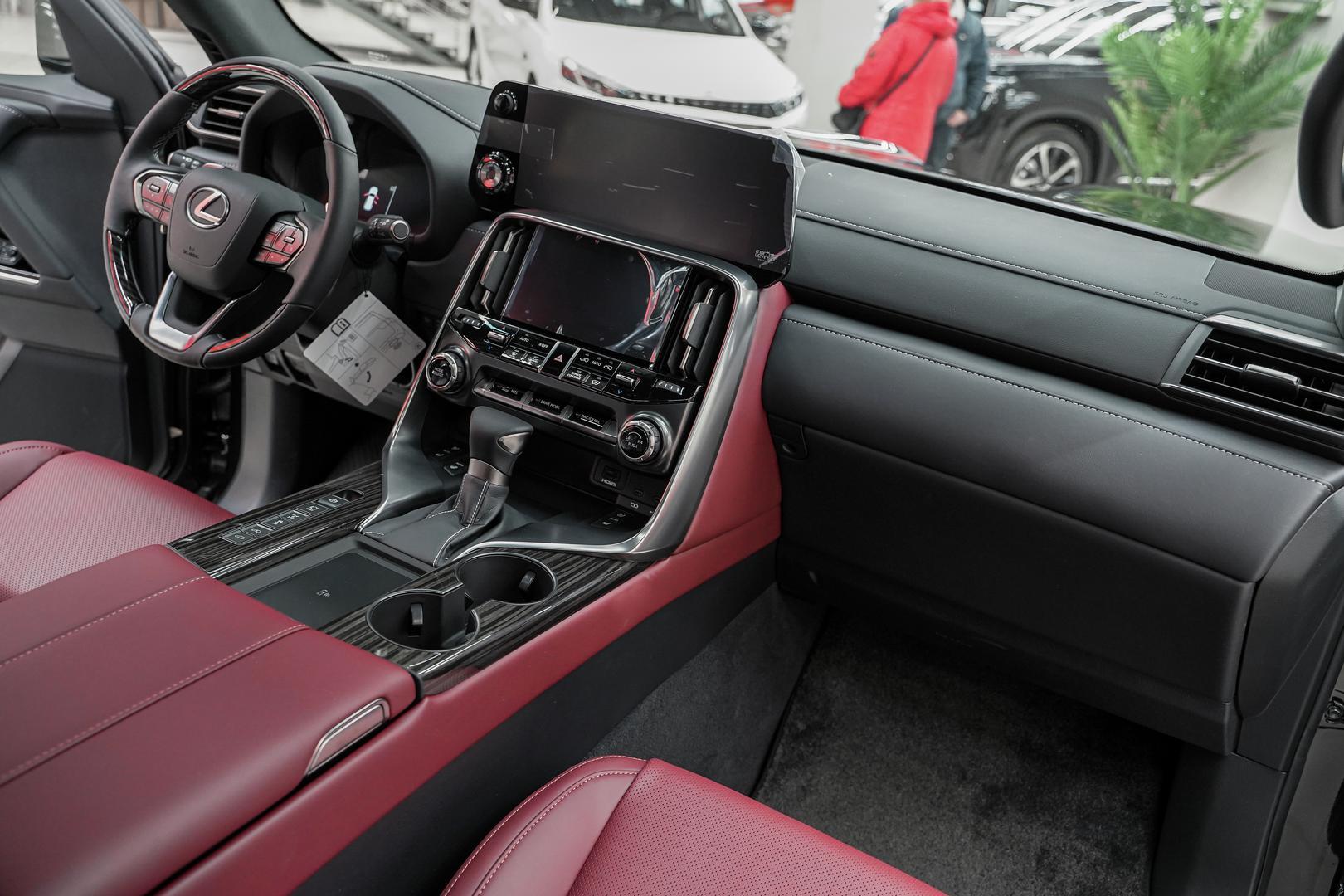 Lexus LX 2026, черный, ДЦ Орехово
