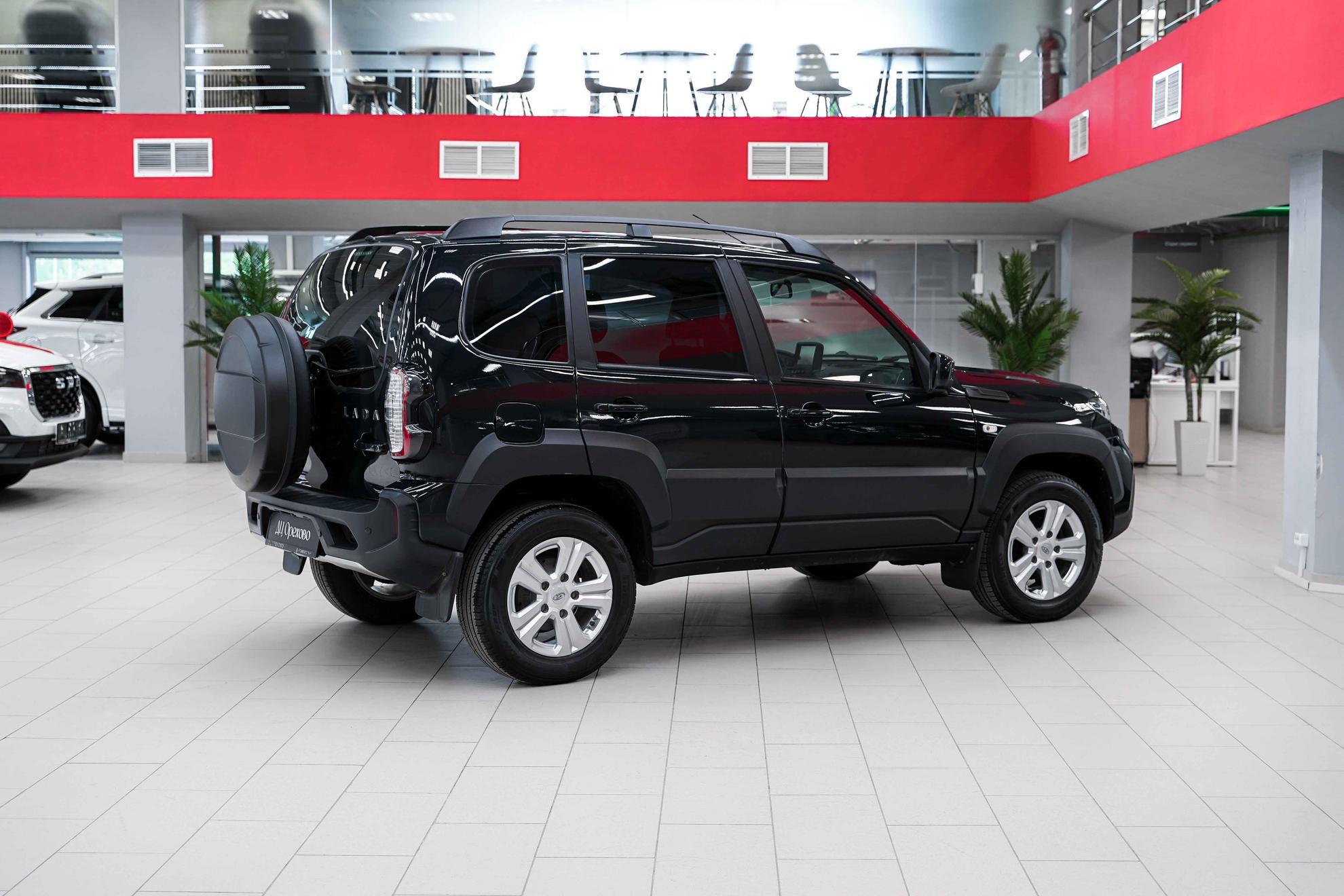 LADA (ВАЗ) Niva Travel 2023, зеленый, ДЦ Орехово