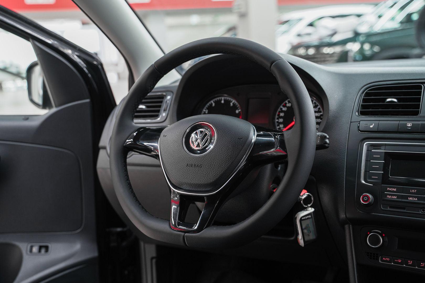 Volkswagen Polo 2017, черный, ДЦ Орехово