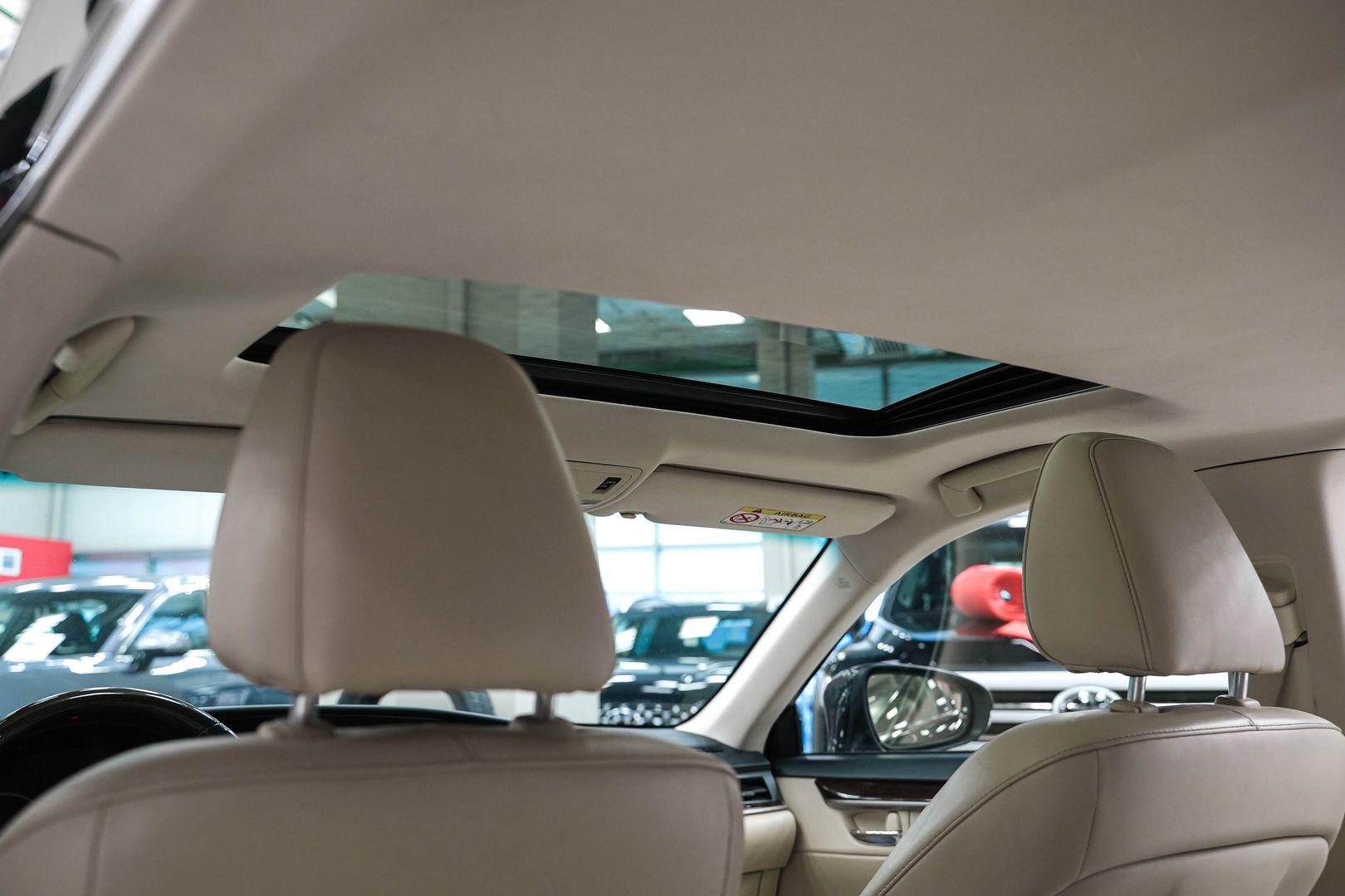 Lexus ES 2014, черный, ДЦ Орехово
