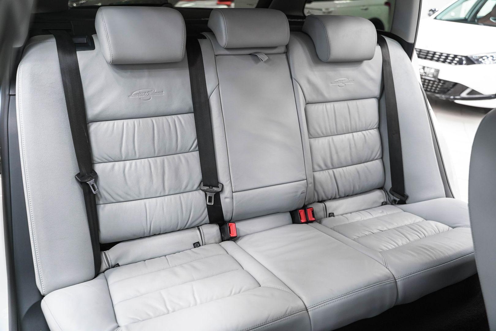 Skoda Octavia 2012, белый, ДЦ Орехово