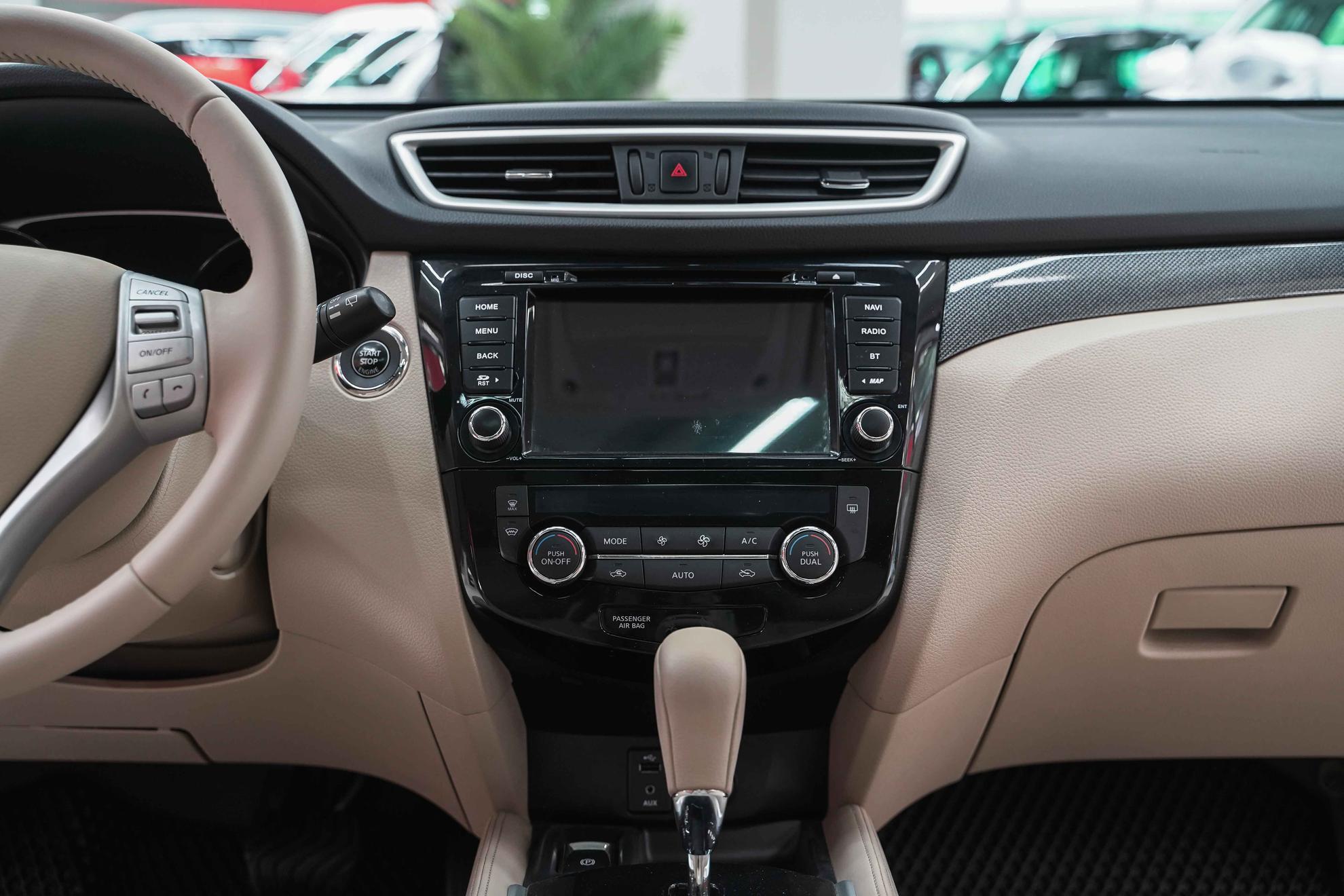 Nissan X-Trail 2015, черный, ДЦ Орехово