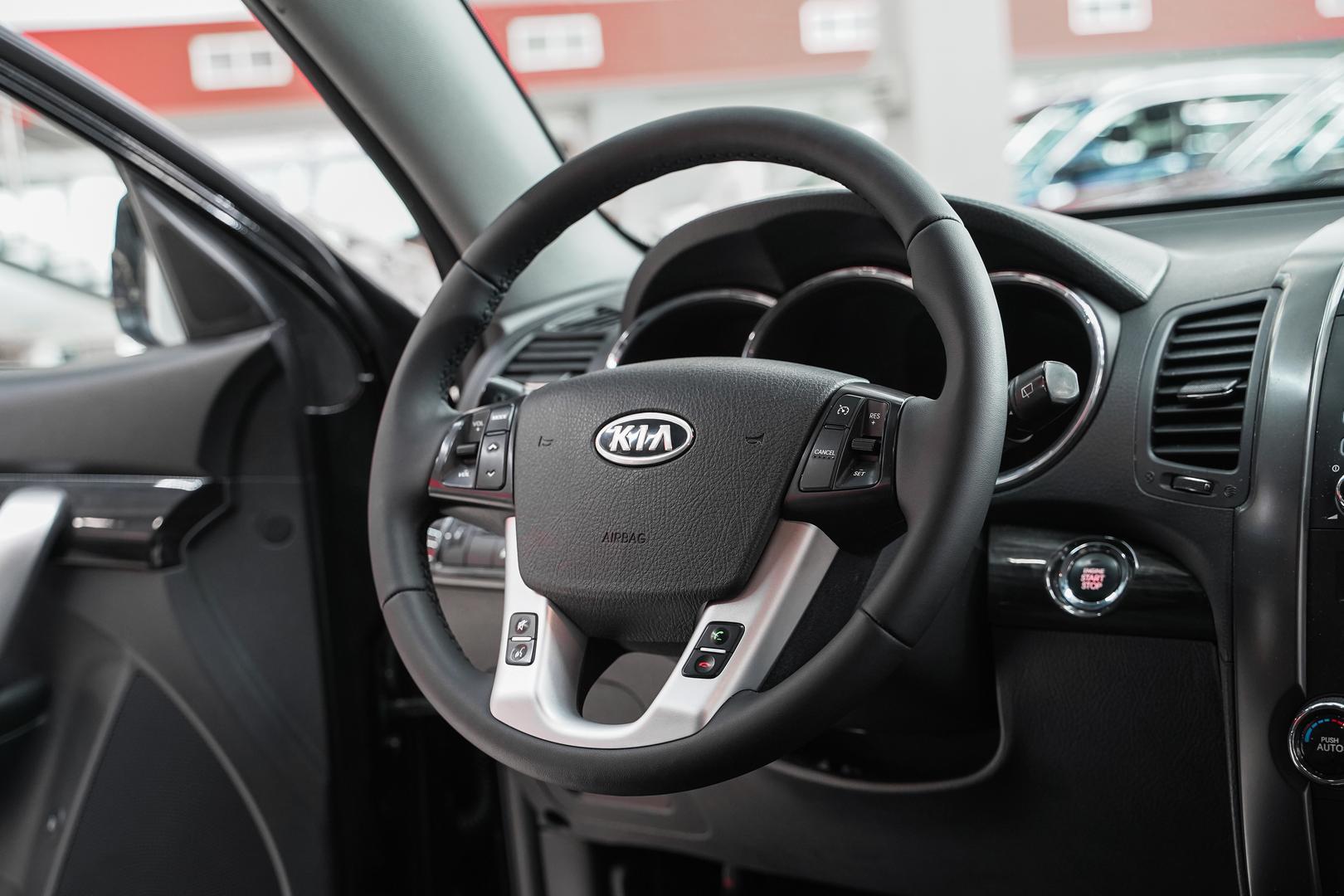 Kia Sorento 2012, черный, ДЦ Орехово
