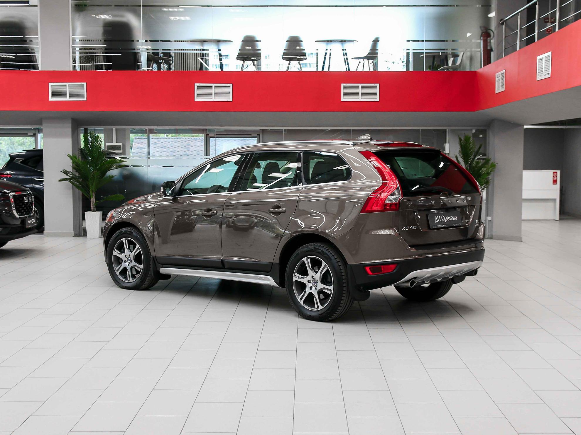Volvo XC60 2012, коричневый, ДЦ Орехово