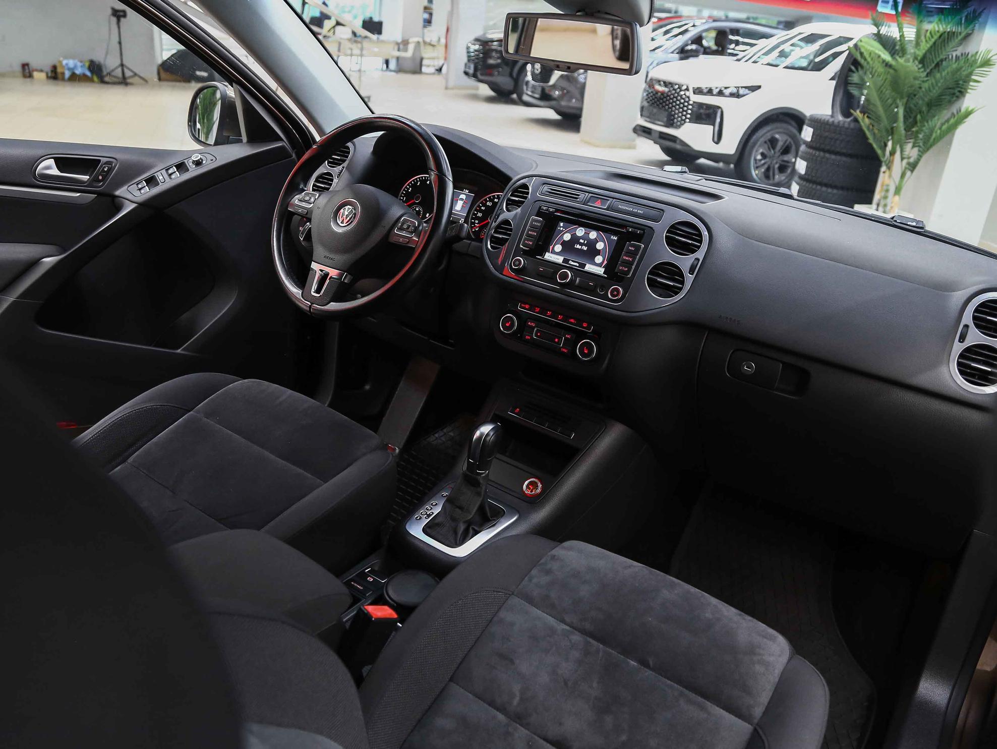 Volkswagen Tiguan 2014, коричневый, ДЦ Орехово
