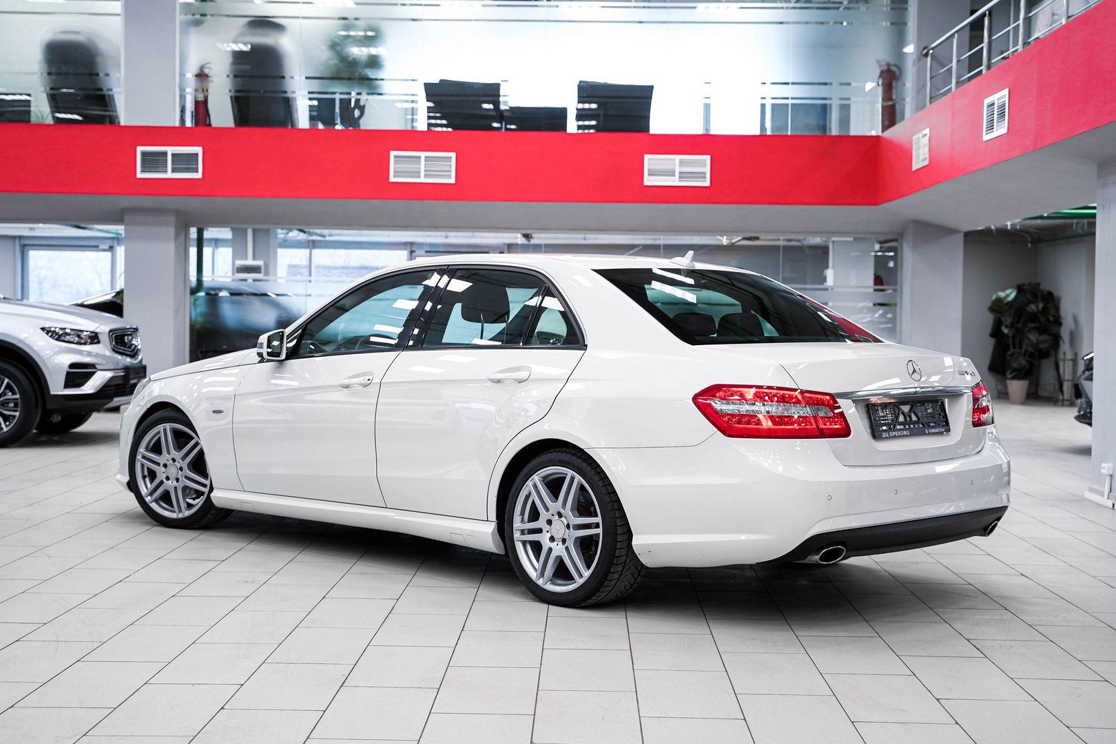 Mercedes-Benz E-Класс 2011, белый, ДЦ Орехово