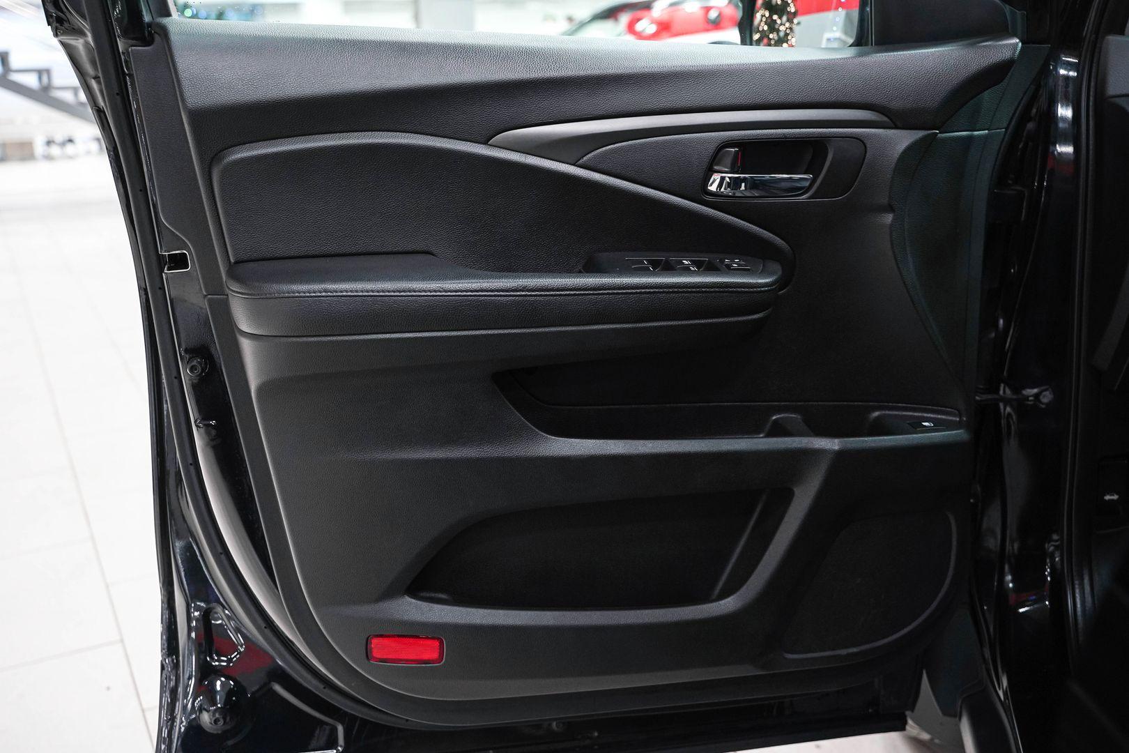 Honda Pilot 2016, черный, ДЦ Орехово